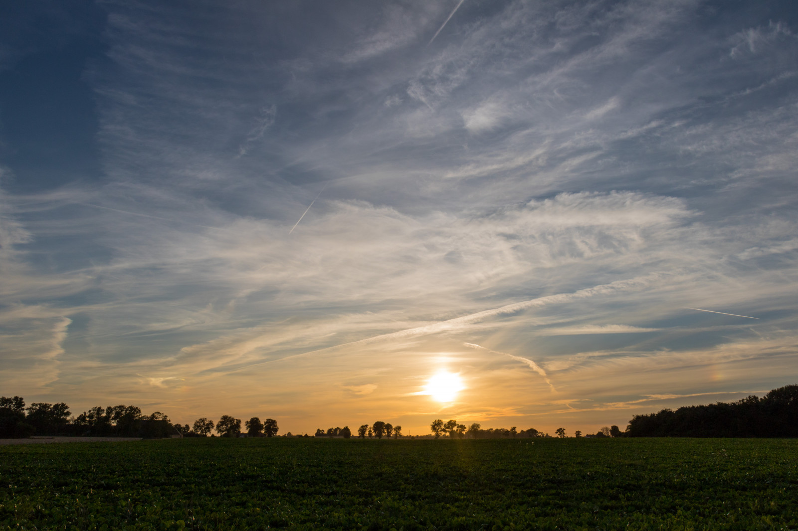 slunečnímu záření, krajina, západ slunce, Příroda, nebe, pole, svítání, večer, ráno, slunce, horizont, atmosféra, soumrak, mrak, strom, svítání, lučina, zlatá hodina, nebe, solnedg ng, venkov, moln, landsbygd, landskap, exif modelu canoneos760d, geocountry, Kamera aby kánon, geocity, Model fotoaparátu canoneos760d, geostate, geolocation, EXIF čočka efs18200mmf3556is, exif aby kánon, EXIF isospeed 100, exif focallength 18mm, EXIF otvor 11, gyllenetimmen, zemědělství, prostý, prérie, venkov, odlesk, meteorologický jev, kupa