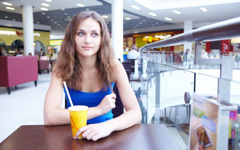 Kadınlar, Model, Mavi gözlü, Zlatka A, Kızıl saç, alışveriş yapmak Kadınlar, Model, Mavi gözlü, Zlatka A, Kızıl saç, alışveriş yapmak