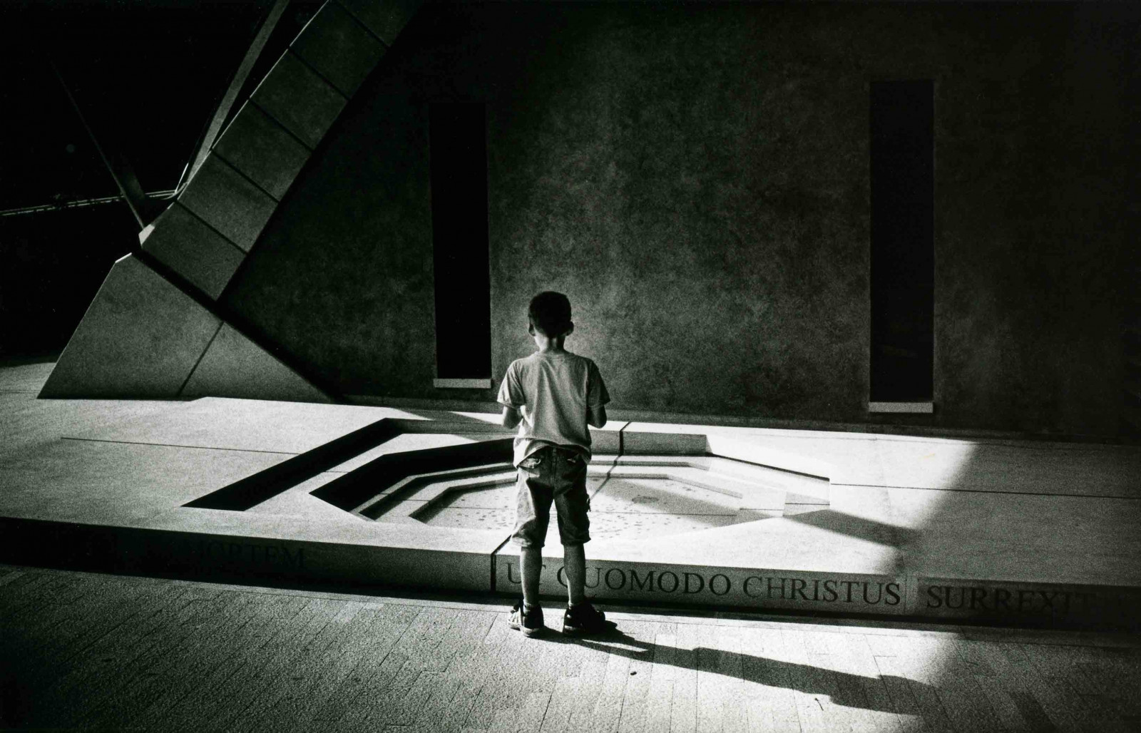 slunečnímu záření, bílý, Černá, černobílý, noc, stín, fotografování, atmosféra, úhel, San, kaplan, 2006, světlo, čára, fotografie, tma, di, aplusphoto, bwdreams, reportáž, topf25, betterthangood, biancoenero, momentka, Černý a bílý, monochromatické fotografování, fivestarsgallery, audela, 200850plusfaves, kubrickslook, culto, Giovanni, Ofstreet, Pio, Padrepio, Puntidivista, Sangiovannirotondo, Portfolia10, Jpeggy, Rotondoreligionesantostimmateluoghi, Filmformat, Bnreportage, Indipendentfotografie, Realidadficticia, Massimilianopugliese, 1000bw, Mistrovská díla a světla, Šest milionů let