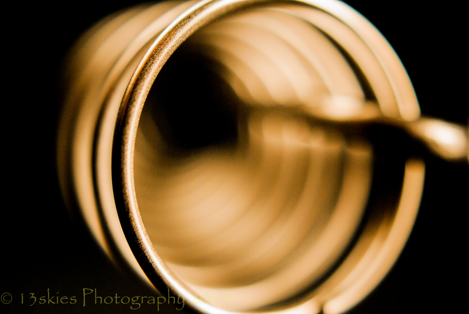 fotografia, macro, cucina, metallo, cerchio, utensili, cucinando, ottone, leggero, mano, oscurità, sfondo del computer, avvicinamento, fotografia macro, still life, eccitante, utensile, utensile da cucina, frusta, Aiutando, Fluffing