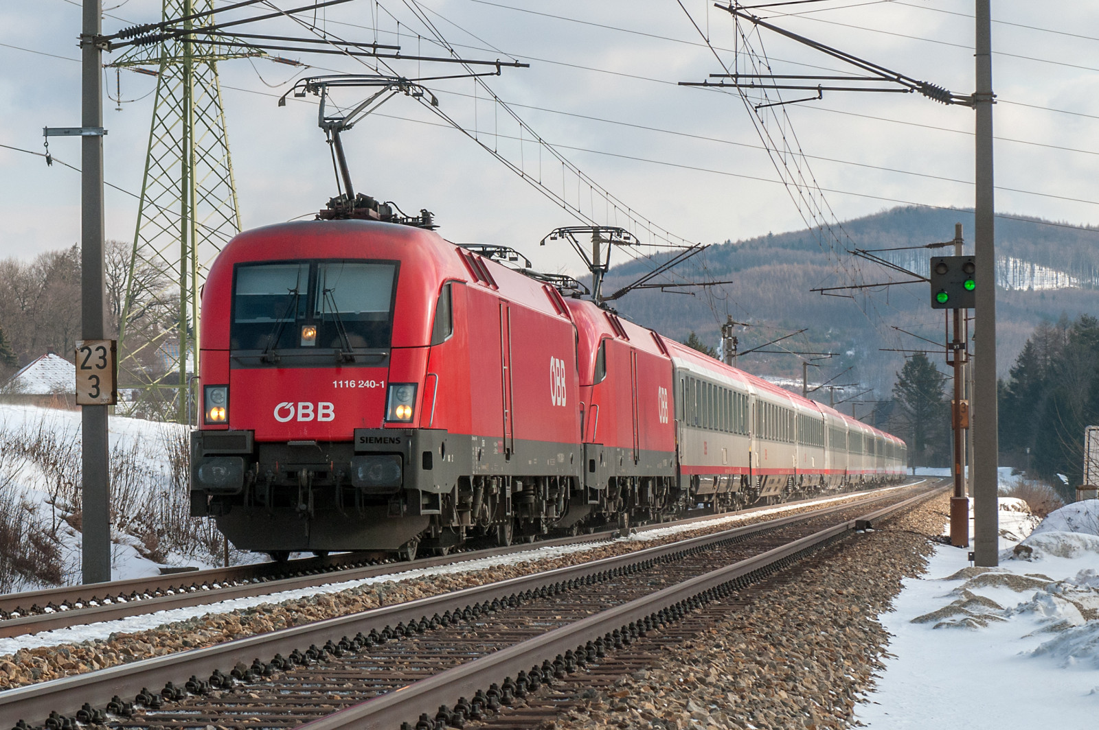 Nikon, NIKKOR, D300, dSLR, F28, digicam, Digitalkamera, afs2870, objektiv, objektiv, fotograf, fotograf, andreasberdan, omot, youmademyday, Europa, Evropa, Osterreich, Rakousko, nieder sterreich, loweraustria, Býk, 1116, 1116240, ic, siemens, ÖBB, austrianfederalrailways, sterreichischebundesbahnen, meziměstský, wienwestbf, salzburghbf, Salzburg