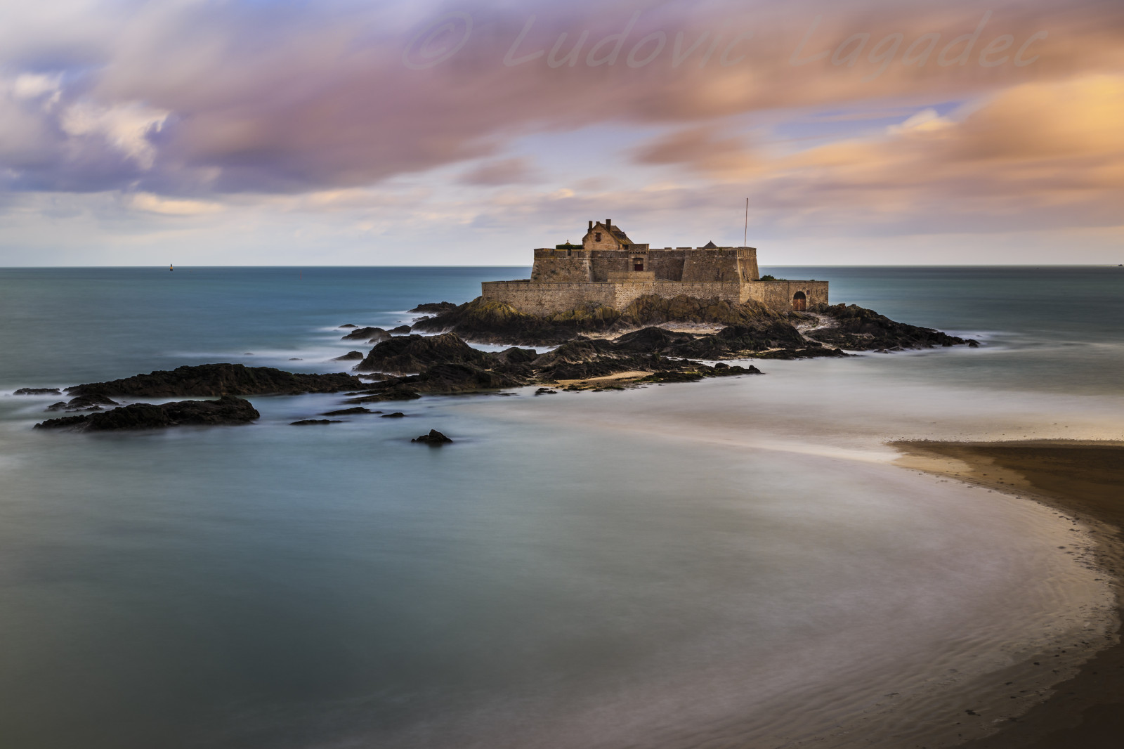 krajina, moře, architektura, voda, pobřeží, písek, budova, odraz, nebe, pláž, uklidnit, večer, ráno, pobřeží, brnění, Kánon, horizont, Francie, pelerína, soumrak, předvoj, longexposure, mrak, svítání, oceán, vlna, přímořská krajina, slapy, ostrůvek, mer, oblak, matin, Brittany, bretagne, Breizh, marin, Manche, saintmalo, mar e, mys, mys, stmalo, bw110, ludoviclagadec, bretagnenord, filtrend, coastal and oceanic landforms