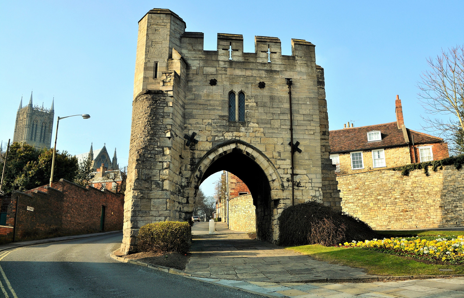 strada, architettura, urbano, costruzione, strada, Inghilterra, castello, cittadina, arco, Chiesa, Britannico, UK, monastero, rovine, chateau, tenuta, Lincoln, terrazza, portone, arcata, Gran Bretagna, Inglese, Regno Unito, Lincolnshire, gb, Gran Bretagna, corsia, storia antica, luogo di culto, Medioevo, fortificazione, porta, eastmidlands, Midlands, gradeilisted, lindumhill, lindumroad, Pottergate, pottergatearch, scheduledancientmonument