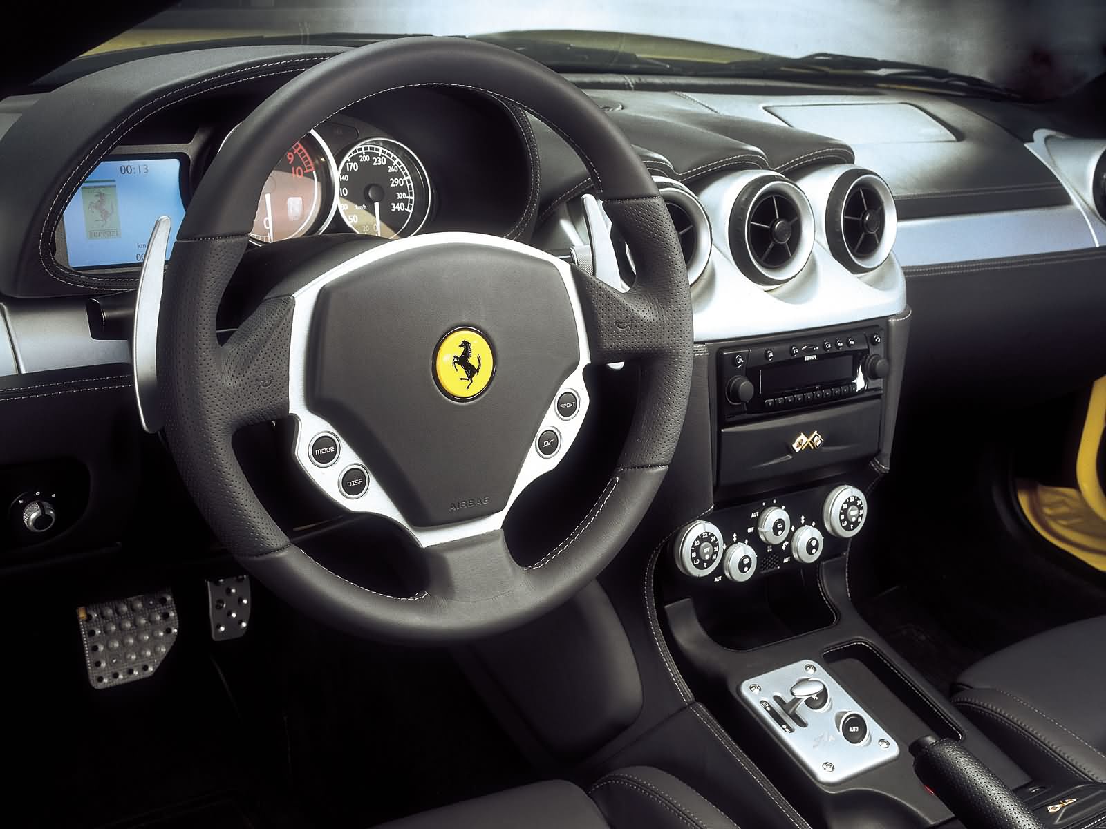 auto, vozidlo, sportovní auto, Ferrari, Ferrari California, netcarshow, netcar, obrázky vozidel, photo auto, 2011, 612 Scaglietti, kolo, superauto, pozemní vozidla, automobilového designu, automobil make, luxusní vůz, rodinný vůz, výkonné auto, sportovní užitkové vozidlo, ferrari spa