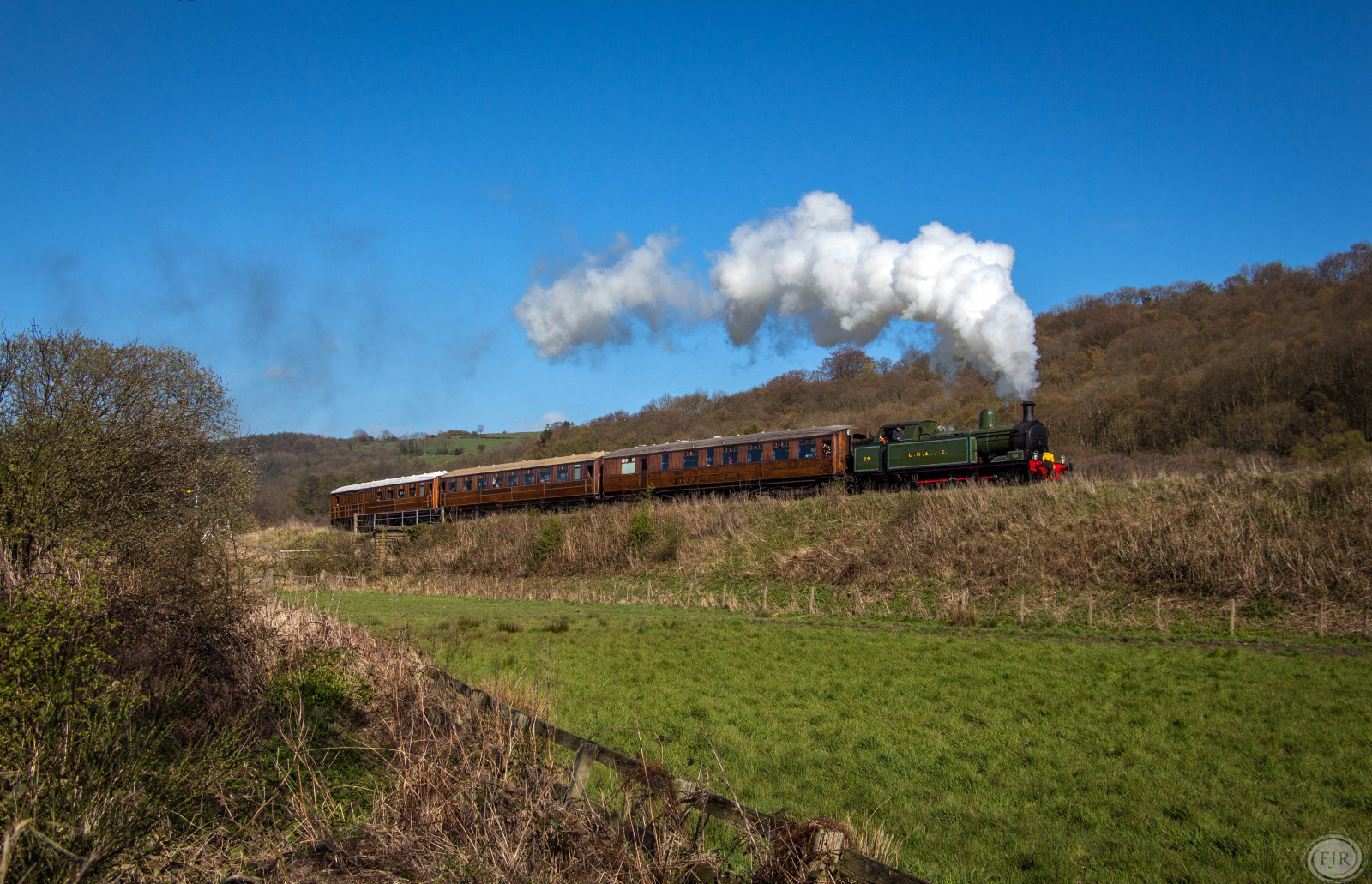 krajina, Černá, kopec, tráva, nebe, vozidlo, pole, vlak, železnice, nádrž, slunce, Kánon, fotograf, údolí, Alpy, jaro, doprava, lokomotiva, Yorkshire, velikonoční, Severní, duben, 2014, 5, mrak, strom, hora, lučina, prozkoumat, rostlina, mladý, dráha, louka, prostý, 37, třída, 29, 700d, vysočina, prérie, rašeliniště, venkov, horských reliéf, pohoří, stanice hill, železniční doprava, ekoregion, esk, 18., nymr, k1, 3f, 47406, 45407, 20. místo, 19. místo, Grosmont, 44871, Lambton, 62005, Jinty, 44806, 37264