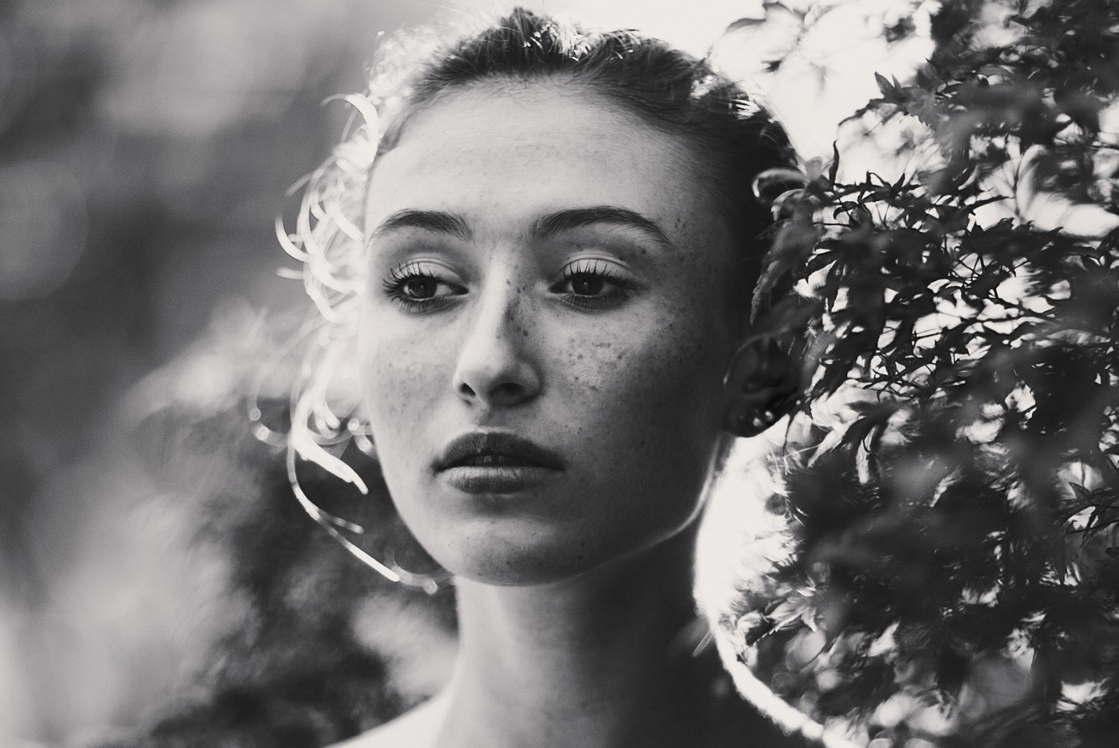 Yüz, beyaz, siyah, Kadınlar, Tek renkli, Model, portre, Uzağa bakmak, Fotoğraf, Çiller, moda, Ruby James, Kişi, kız, güzellik, göz, Bayan, fotoğraf, siyah ve beyaz, Tek renkli fotoğrafçılık, Portre fotoğrafı, fotoğraf çekimi
