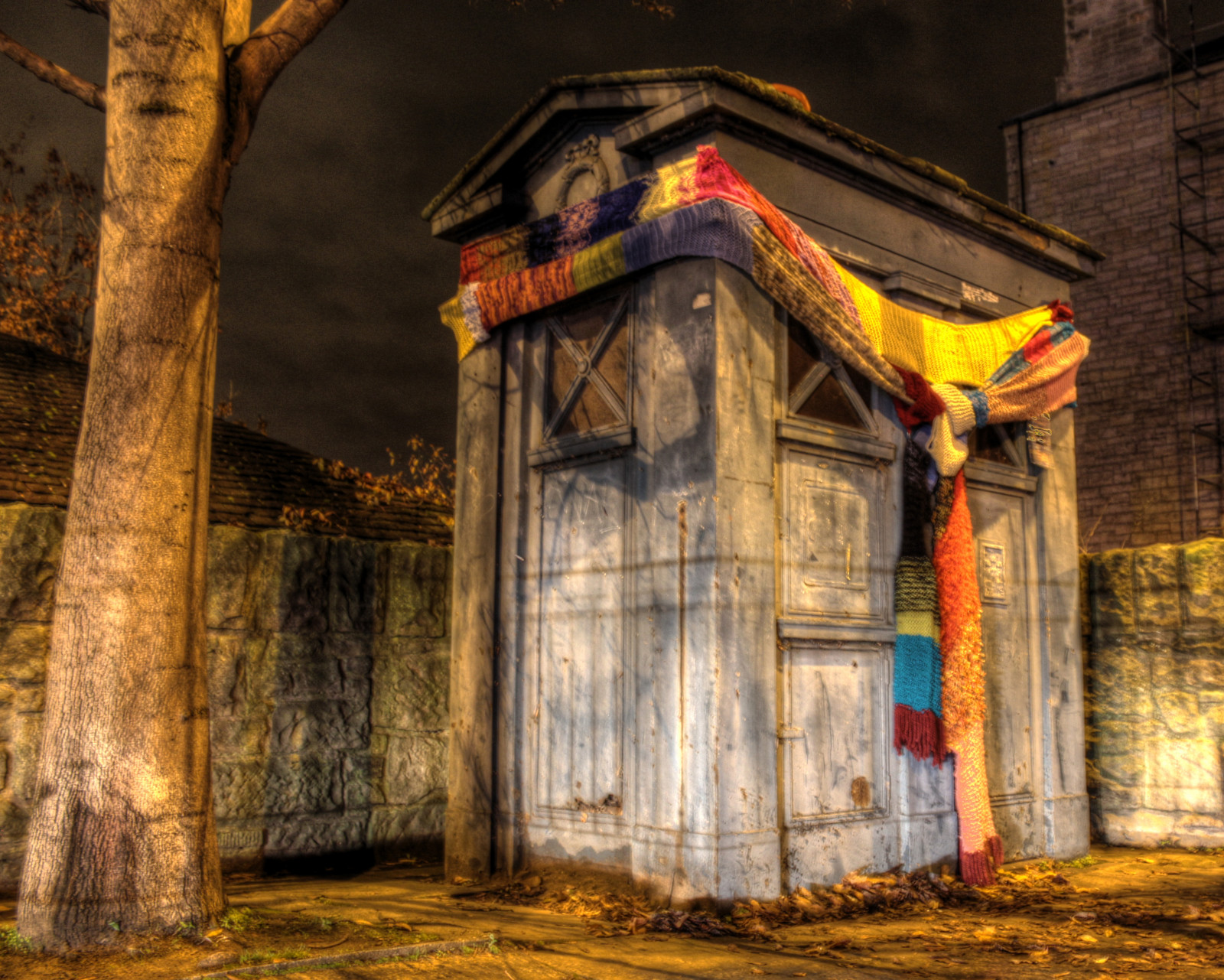 วัด, หน้าต่าง, กลางคืน, อาคาร, ท้องฟ้า, ผนัง, สกอตแลนด์, ตอนเย็น, ประวัติศาสตร์, Canon, HDR, ผ้าพันคอ, เอดินบะระ, โทรทัศน์, ควานหา, สหราชอาณาจักร, บีบีซี, ซากปรักหักพัง, DR, ถัก, สถานที่สำคัญ, canon600d, ซุ้ม, ประวัติศาสตร์สมัยโบราณ, สถานที่ประวัติศาสตร์, ถัก, ใคร, หมอ, ครบรอบ 50 ปี, Drwho, เส้นด้าย