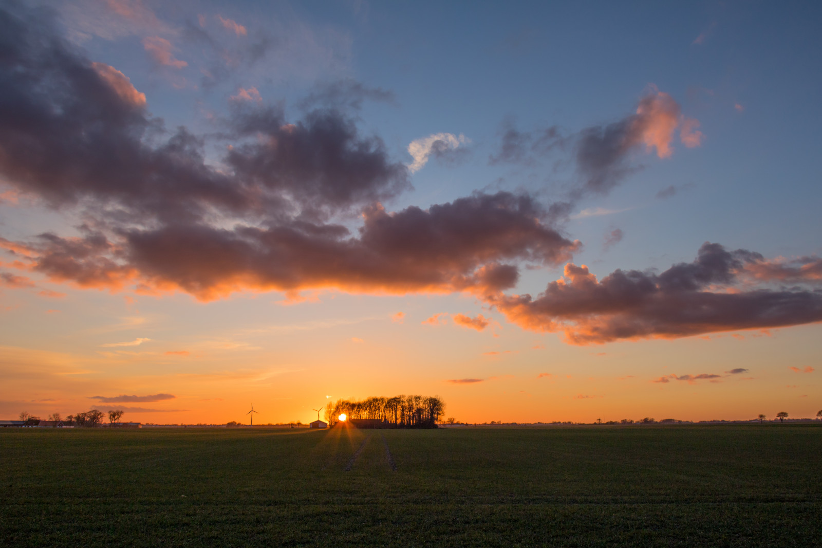 luce del sole, paesaggio, tramonto, cielo, campo, Alba, sera, mattina, Sole, orizzonte, crepuscolo, nube, alba, himmel, solnedg ng, sk ne, campagna, moln, landsbygd, s dersl TT, Landskap, pianura, prateria, ultimi bagliori, cielo rosso al mattino, fenomeno meteorologico
