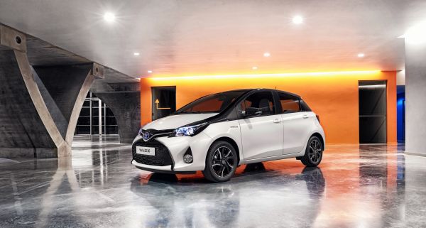 vehicle,car,Toyota,side view,Ford,exhibition