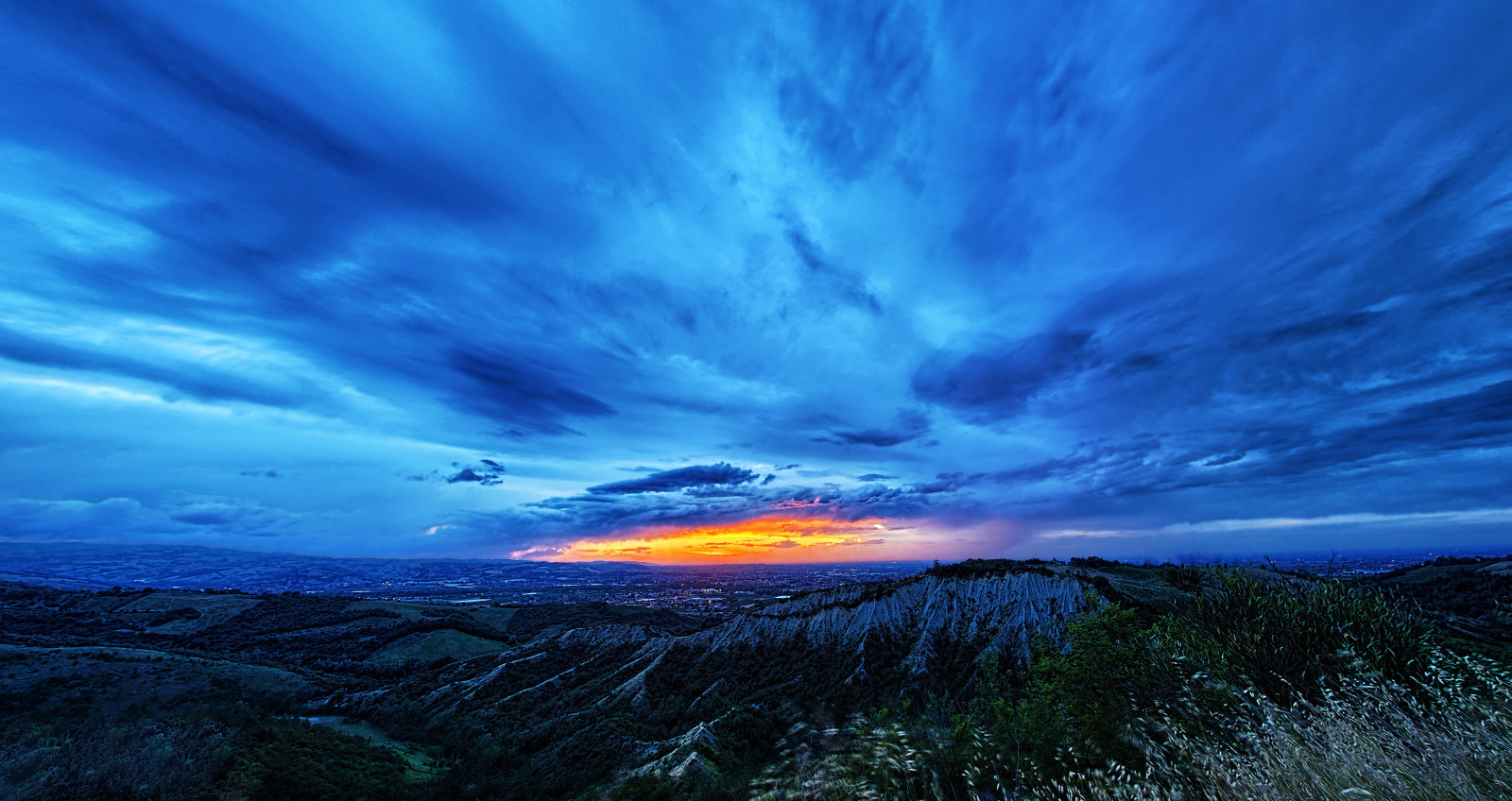 nebe, Příroda, horizont, mrak, atmosféra, geologický fenomén, svítání, odlesk, ráno, jev, večer, svítání, západ slunce, soumrak, meteorologický jev, krajina, kupa, slunečnímu záření, moře, počítač tapeta, uklidnit, Země