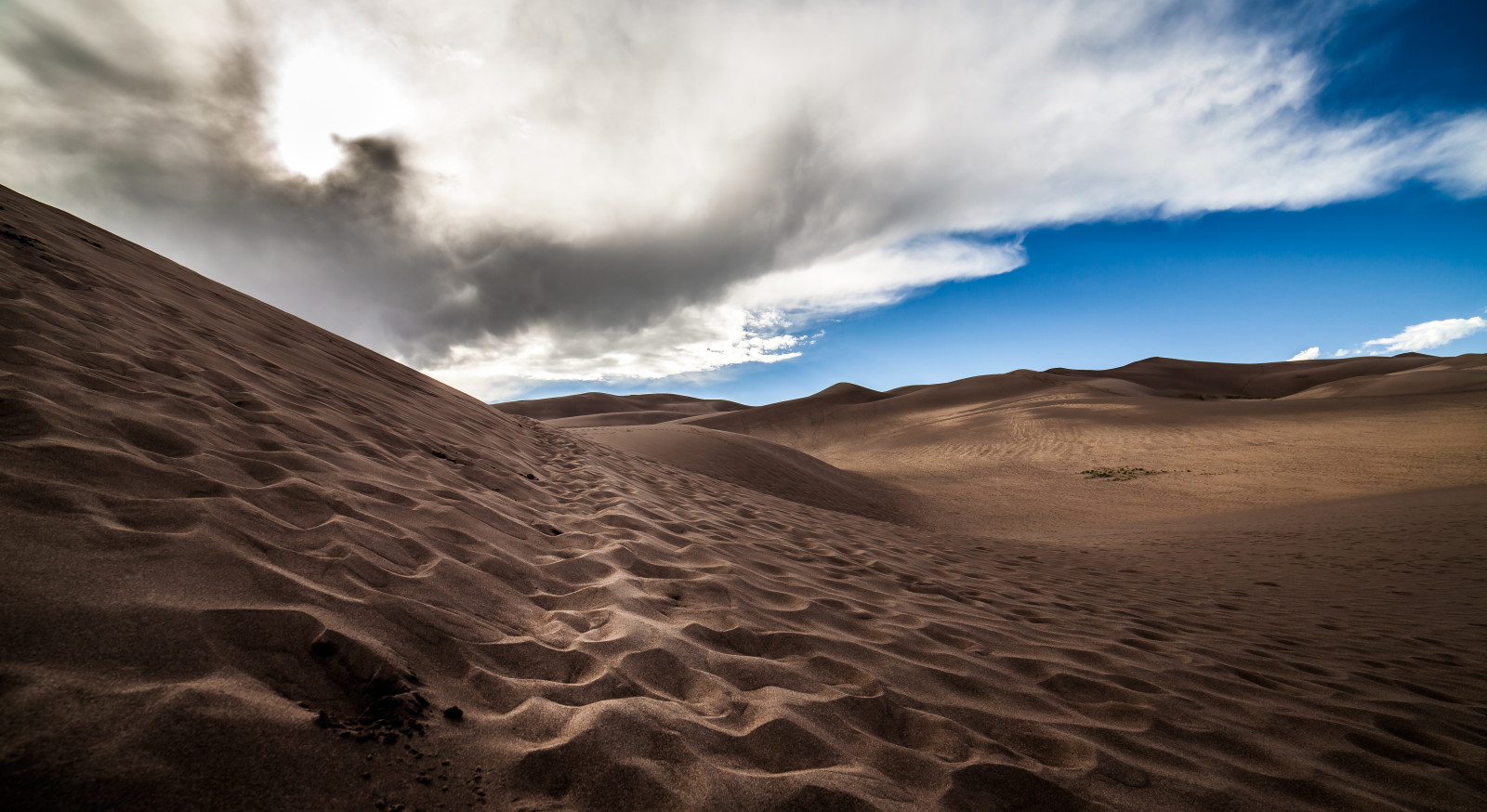 slunečnímu záření, krajina, moře, písek, nebe, mraky, svítání, modrý, poušť, údolí, Colorado, cesta, klidný, plošina, široký úhel, dramatický, mrak, rokinon14mm, zlatý, greatsanddunesnationalpark, měkký, hora, svítání, nebesa, materiál, místo výskytu, přírodní prostředí, horských reliéf, landform, geografický rys, Liparské landform
