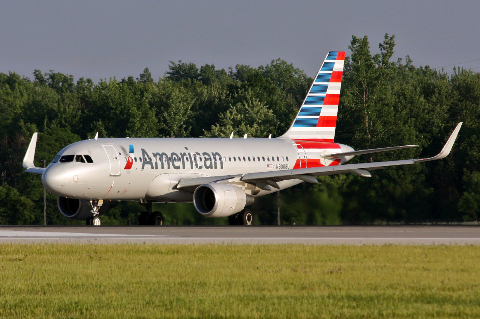 vozidlo, letoun, letadlo, letiště, Airbus, Airbus A330, Vzlétnout, Boeing 757, letectví, americký, letecká linka, Atmosféra Země, letecká doprava, dopravní letoun linkový, proudová letadla, širokým trupem letadla, úzké tělo letadla, Airbus A320, alltypesoftransport, kcle, clevelandhopkins, georgem757sphotostream, a319115, n9008u