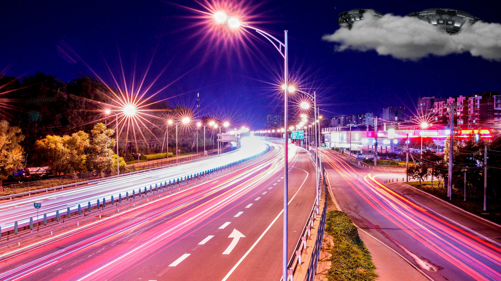 UFO, světla, silnice, nebe, stromy