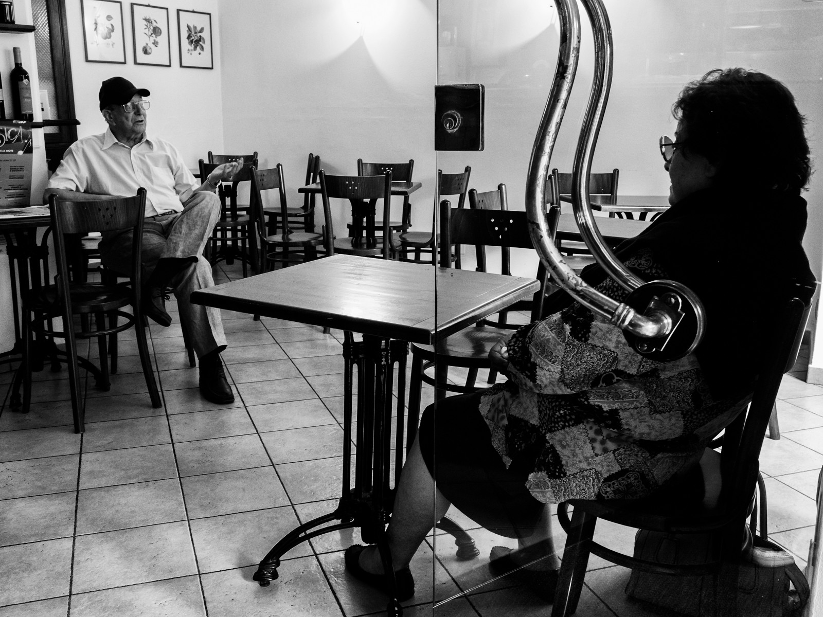 ulice, lidé, tělesné, bílý, Černá, bar, gente, streetphotography, mld, persone, bianco, nero, lidé, Alessandria, monocrome, Anziani, Discorsi, 2015, em10, riccardocavallaro