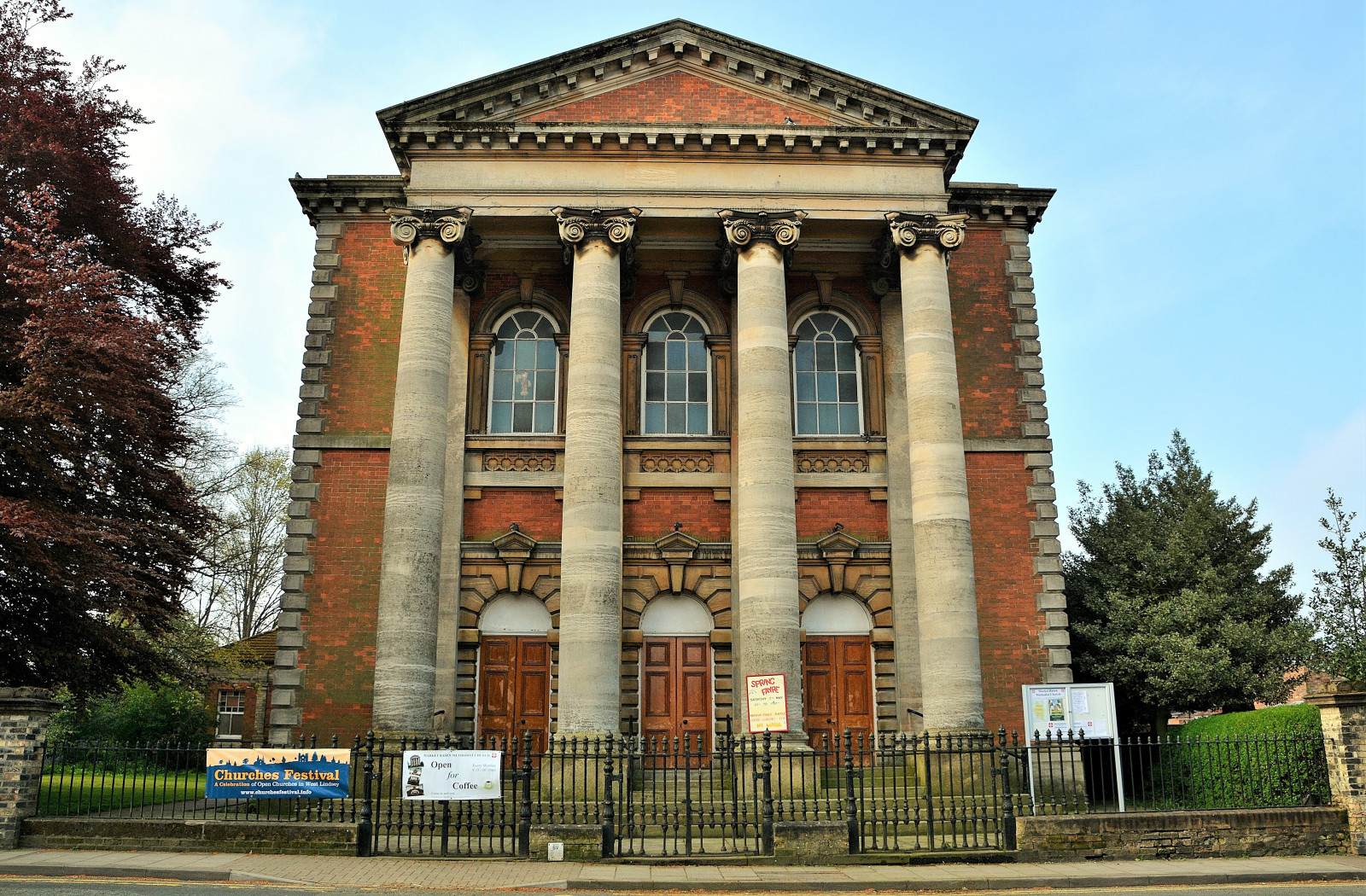 architektura, budova, Anglie, oblouk, kostel, britský, křesťanství, náboženství, Spojené království, kaple, uctívání, majetek, soud, Lincoln, mezník, greatbritain, Kristus, Angličtina, Spojené království, lincolnshire, gb, Británie, fasáda, křesťan, turistická atrakce, vznešený domov, synagóga, starověké římské architektury, gradeiilisted, eastmidlands, Midlands, listedbuilding, Rasen, westlindsey, metodik, klasické architektury, gradeii, sté výročí, lincolnshirewolds, marketrasen, eastrasen, rasenparva, littlerasen, gradeiilistedbuilding, 5nurserystreet, nurserystreet, methodistcentenarychapel