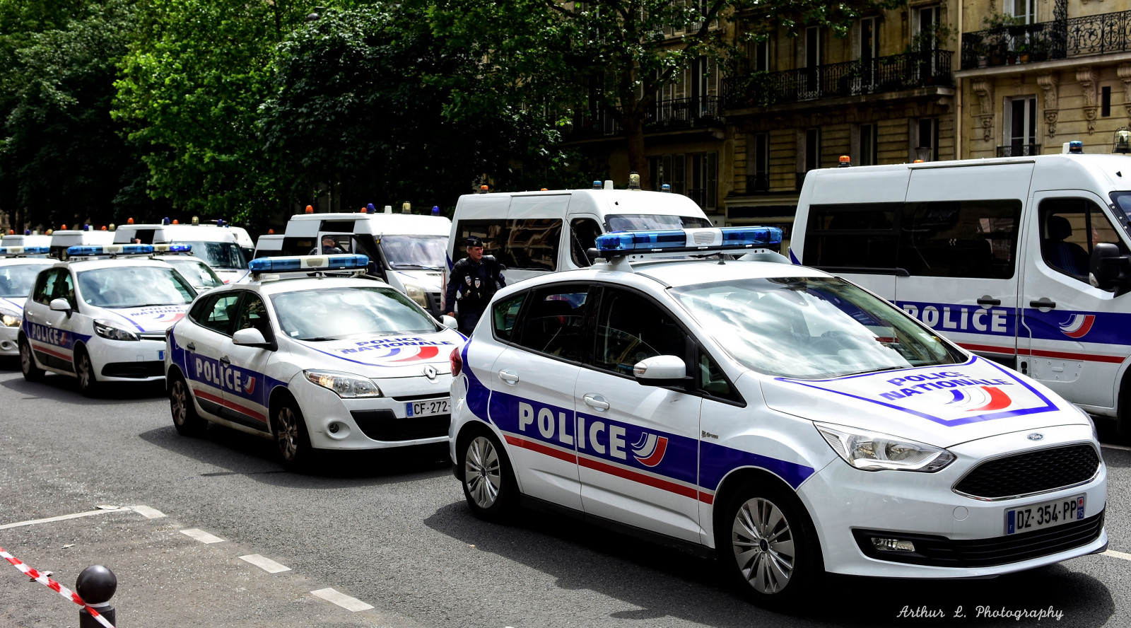 motorové vozidlo, auto, vozidlo, doprava, policejní auto, policie, městské auto, profese, rodinný vůz, silnice, ulice, sportovní užitkové vozidlo, střední velikost auta, vymáhání práva, výkonné auto, limuzína, transit police, kompaktní vůz, v plné velikosti vůz, hybridní vozidlo, kompaktní MPV