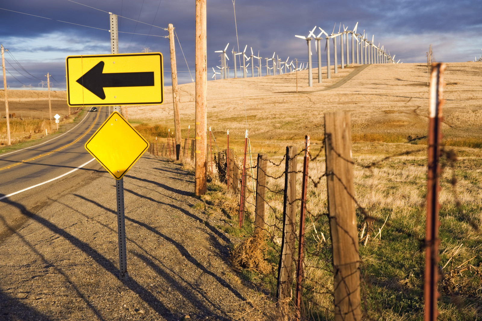 สีเขียว, ลงชื่อ, เมฆ, รั้ว, ลวด, Nikon, พลังงาน, กังหันลม, วันศุกร์, โขดหิน, ซ้าย, hff, d700, michaelbrookingphotography