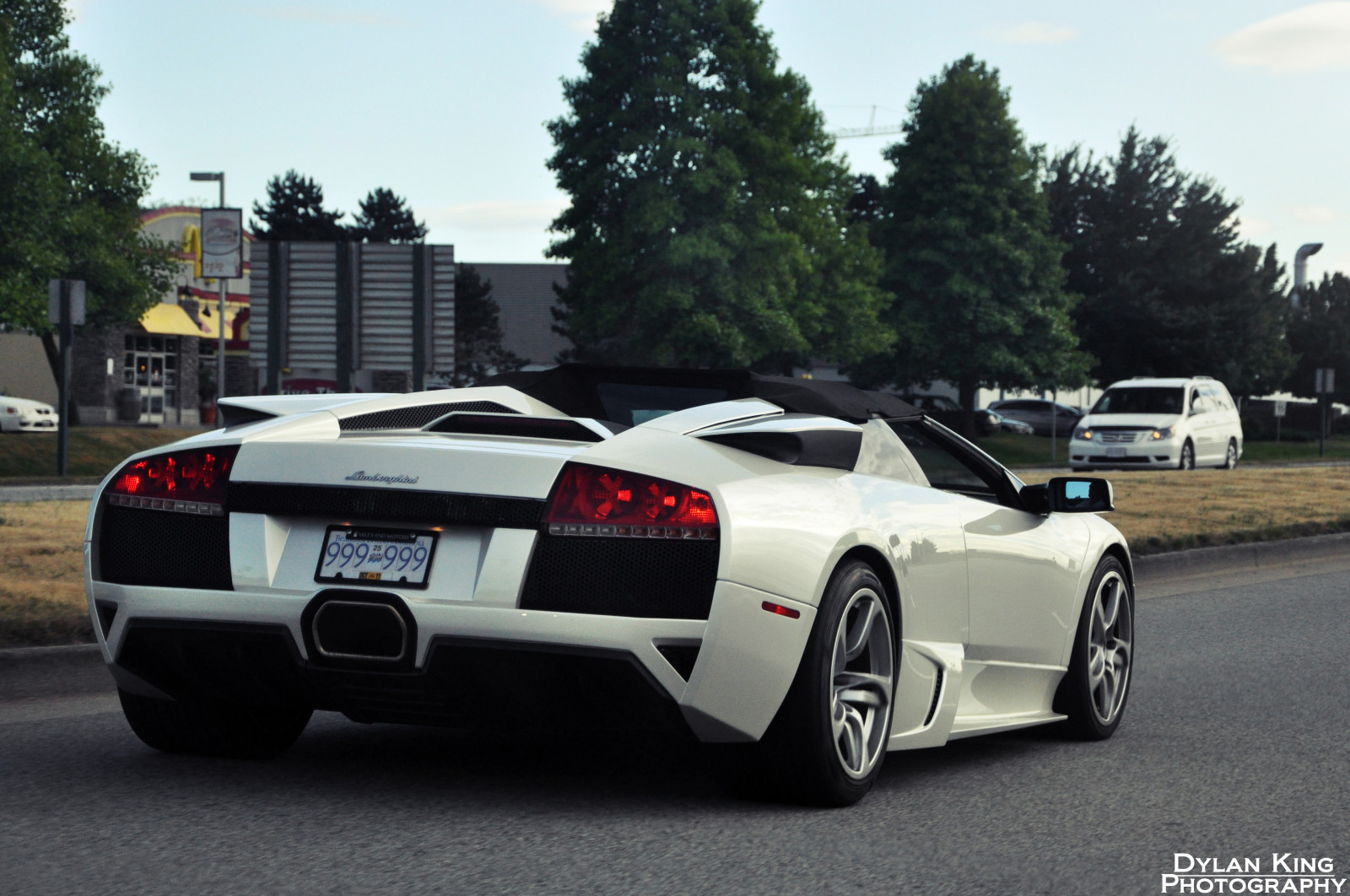 světla, bílý, ulice, auto, vozidlo, modrý, Lamborghini, technika, Kanada, Nikon, kola, sportovní auto, Lamborghini Murcielago, Roadster, stříbrný, ráfky, Konvertibilní, Vancouver, řidičský, výkon auta, průduchy, vlastní auto, 2011, AMG, benz, otevřeno, centrum, kolo, Rychlost, před naším letopočtem, V8, okraj, superauto, mercedes, d90, dveře, zadní, Gullwing, vyčerpat, Lambo, SLS, Murcielago, v12, LP640, 63, Britská Kolumbie, pozemní vozidla, automobilového designu, automobilový exteriér, luxusní vůz, motorové vozidlo, automotive pneumatiky, osobní luxusní automobil, výkonné auto, Richmond, automotive wheel system