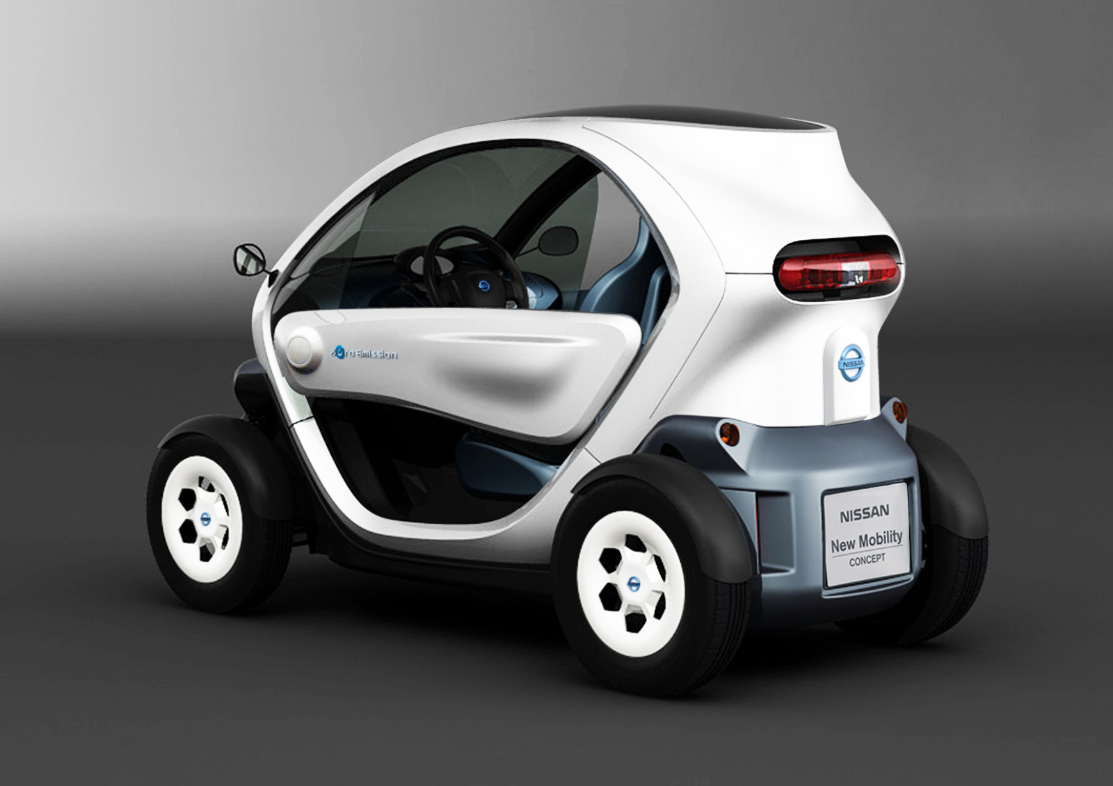 Nissan маленькая машина