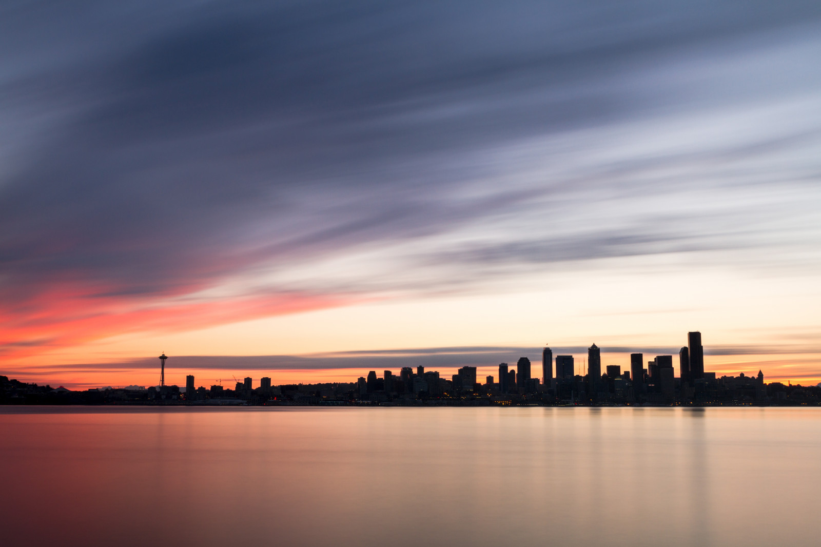 nebe, odraz, horizont, západ slunce, svítání, odlesk, voda, mrak, soumrak, večer, svítání, ráno, uklidnit, atmosféra, během dne, řeka, červená obloha v dopoledních hodinách, panoráma, nádrž, krajina, meteorologický jev