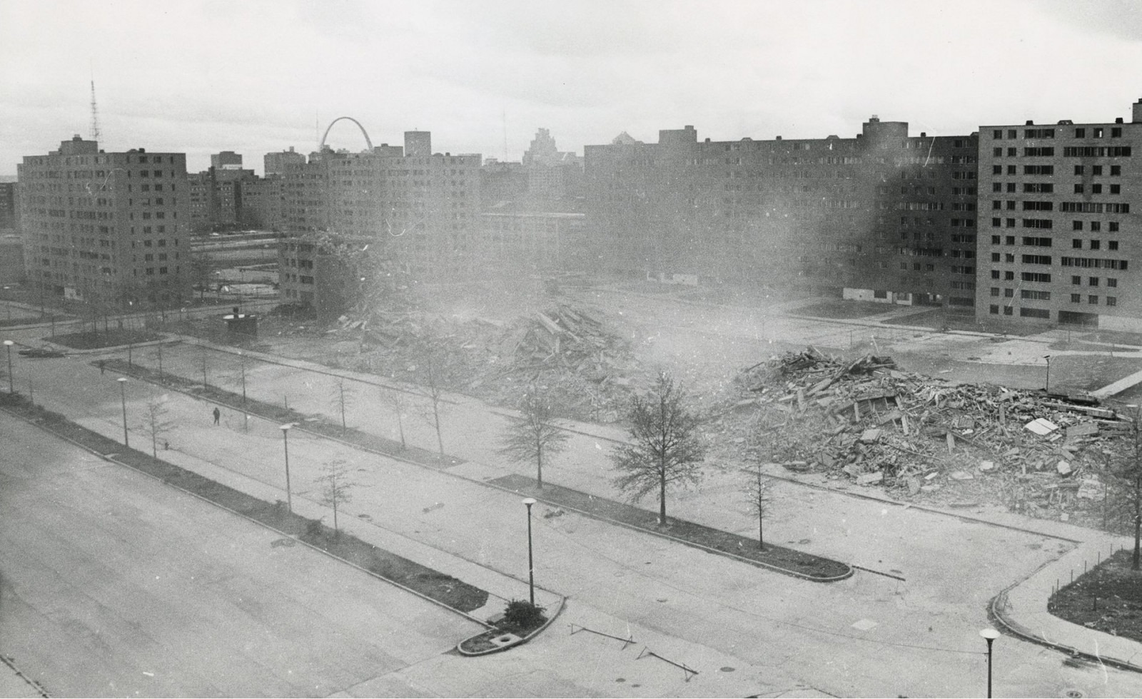 černobílý, budova, zřícenina, sníh, staré fotografie, Pruitt Igoe, podkopává, počasí, atmosférický jev, Černý a bílý