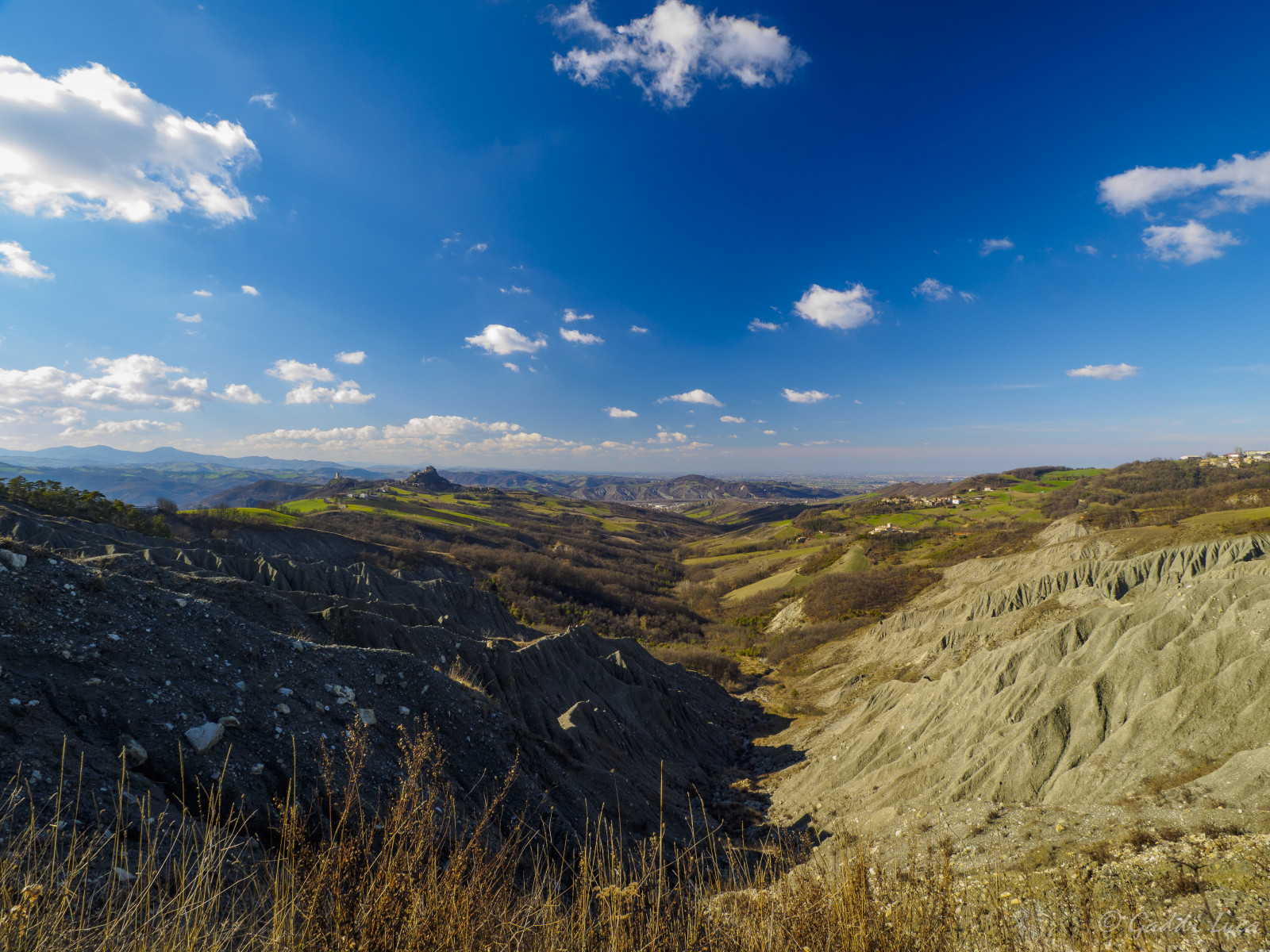 Wallpaper : landscape, hill, nature, grass, sky, hills, horizon, valley ...