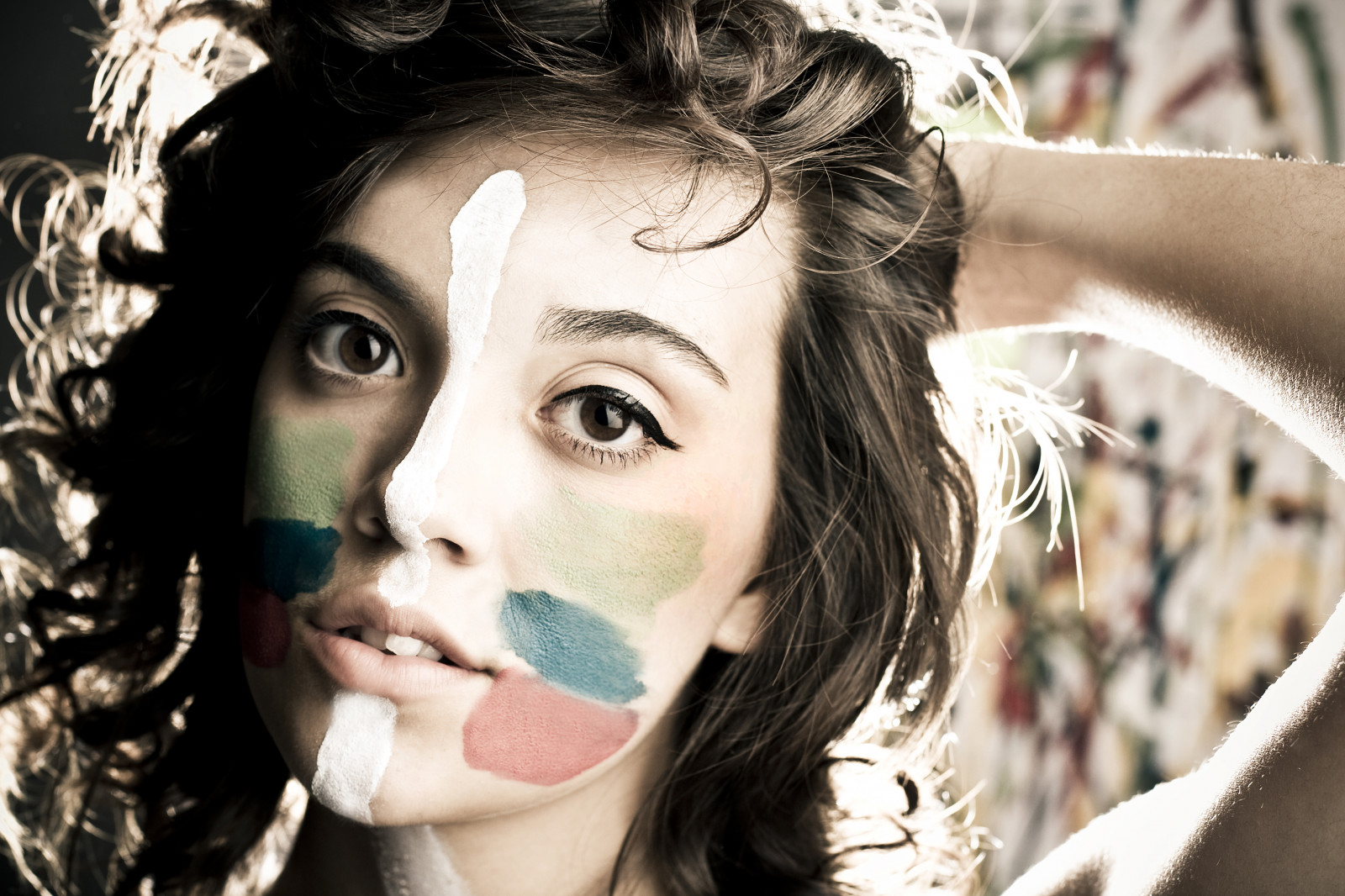 krása, dívka, nos, oko, orgán, ret, řasa, člověk, zábava, hnědé vlasy, dlouhé vlasy, štěstí, portrétní fotografie, portrét, usměj se, focení