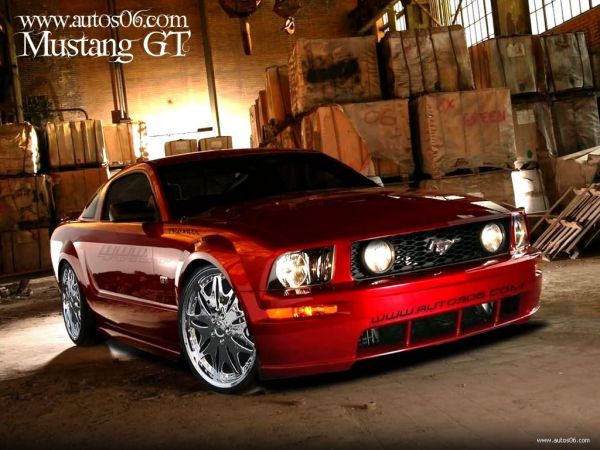 auto,vozidlo,červená auta,krabice,Ford Mustang GT,sportovní auto