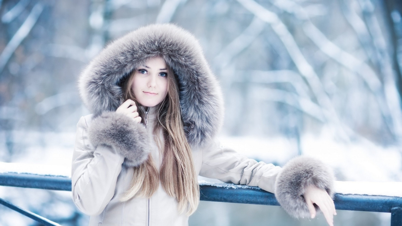 ผู้หญิง, โมเดล, หิมะ, ฤดูหนาว, สีน้ำเงิน, แฟชั่น, ขนสัตว์, ฤดูใบไม้ผลิ, การแช่แข็ง, เสื้อผ้า, สภาพอากาศ, หญิงสาว, ความงาม, ฤดู, การถ่ายภาพบุคคล, การถ่ายภาพ, เสื้อผ้าขนสัตว์