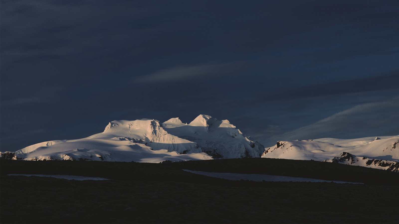 แนวนอน, ธรรมชาติ, การสะท้อน, หิมะ, ฤดูหนาว, ภูเขาน้ำแข็ง, น้ำแข็ง, อาร์กติก, ภูมิประเทศ, เมฆ, ภูเขา, สภาพอากาศ, รุ่งอรุณ, บรรยากาศของโลก, ลักษณะภูมิประเทศที่เป็นภูเขา, ภูมิประเทศ, คุณลักษณะทางภูมิศาสตร์, เทือกเขา, น้ำแข็งทะเล, มหาสมุทรอาร์คติก