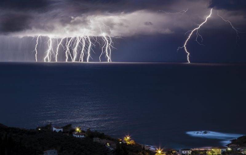 sky,landscape,sea,night,water,nature