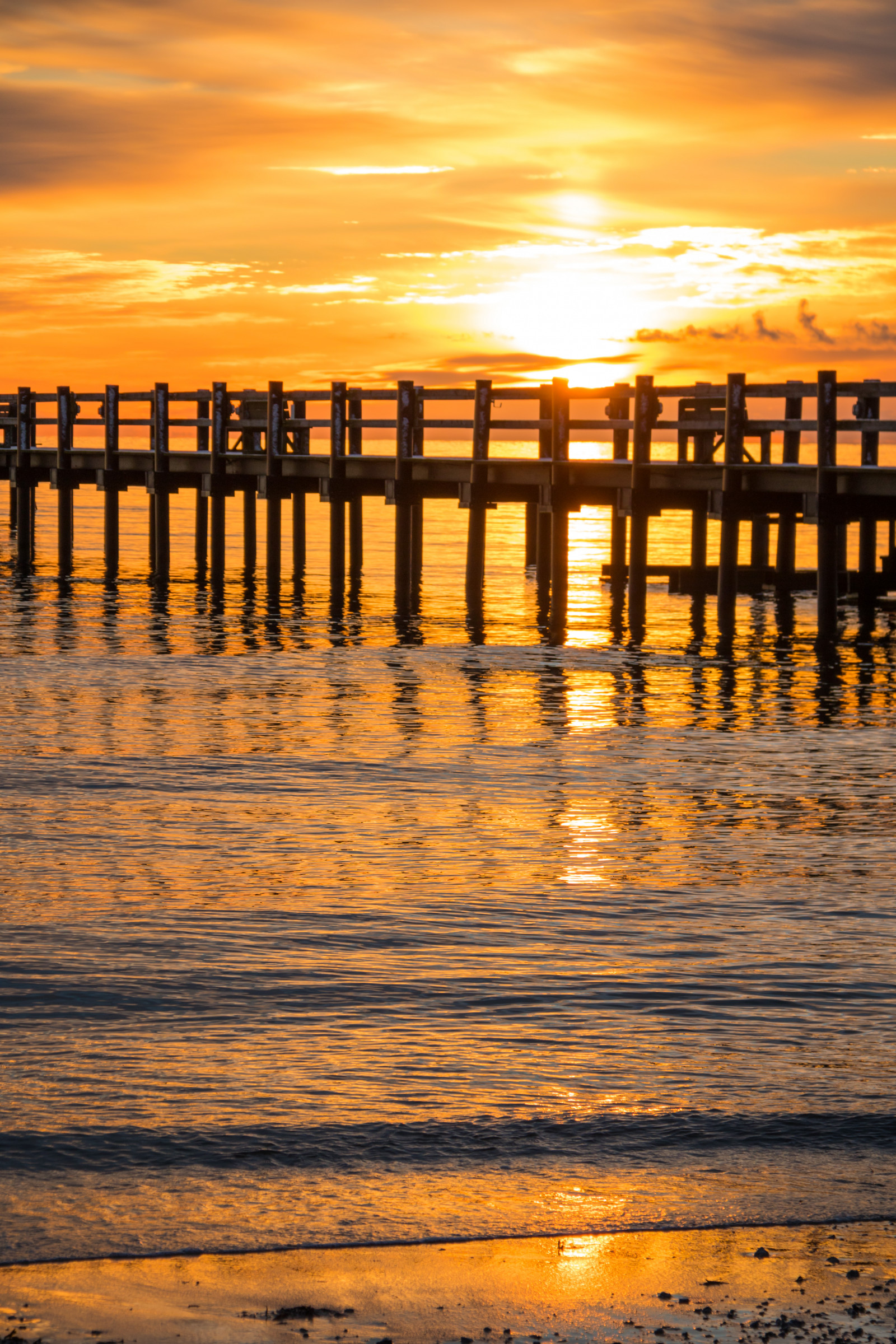 slunečnímu záření, západ slunce, moře, voda, pobřeží, odraz, nebe, zima, pláž, svítání, večer, ráno, pobřeží, slunce, horizont, molo, dok, soumrak, slunce, mrak, svítání, oceán, vlna, nebe, Brygga, solnedg ng, vatten, Vinter, hav, moln, exif modelu canoneos760d, geocountry, Kamera aby kánon, geocity, Model fotoaparátu canoneos760d, geostate, geolocation, EXIF čočka efs18200mmf3556is, exif aby kánon, EXIF isospeed 100, EXIF otvor 63, dalabadet, exif focallength 80mm, odlesk