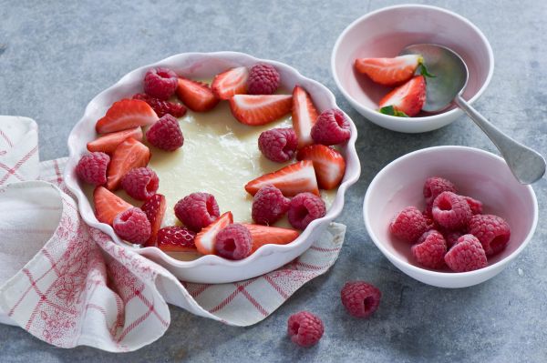 food, fruit, strawberries, cake, breakfast, berries