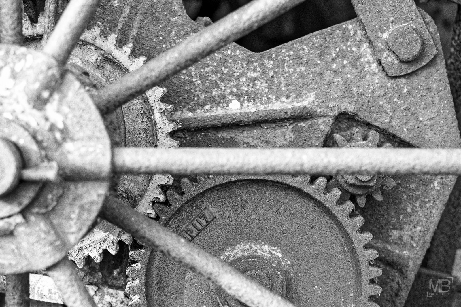 обои : Bw, Абстрактные, Франция, Покинутый, монохромный, ржавчина ...