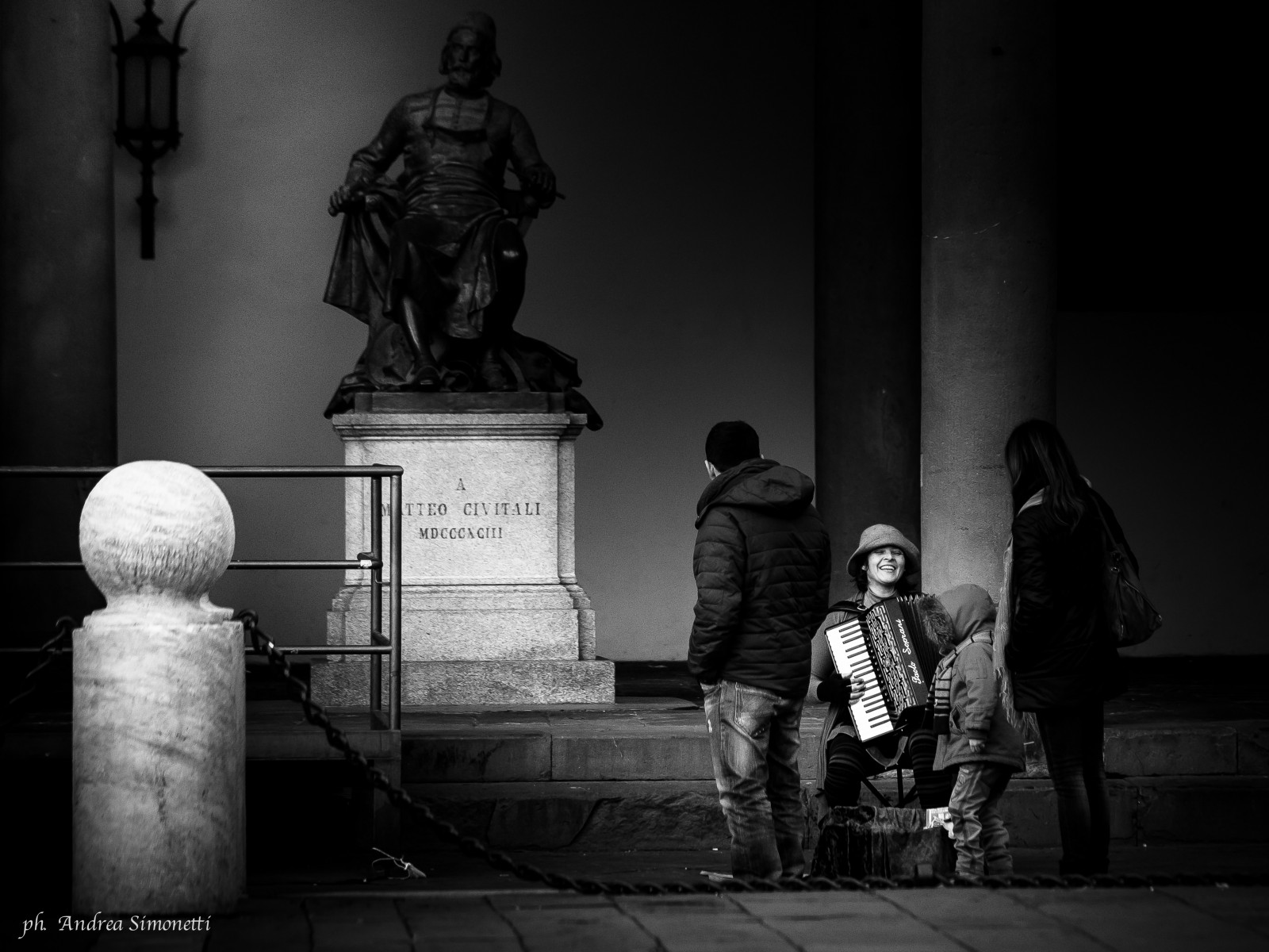 ความยากจน, ชีวิต, จีน, ถนน, เก่า, เมือง, การท่องเที่ยว, เงา, คน, เมือง, สีขาว, นามธรรม, Motion, ดำ, จักรยาน, ภาพเงา, ลงชื่อ, แนวนอน, ซีเปีย, มืด, ที่เดิน, การถ่ายภาพ, เอเชีย, ตัวเมือง, วัน, ข้าม, ข้าม, น้อย, การกระทำ, อำเภอ, พื้นหลัง, ฝูงชน, ฮาวานา, เทา, ชาวจีน, วัฒนธรรม, เบลอ, ธุรกิจ, ยุ่ง, อาชญากรรม, การเดินทาง, ชั่วโมง, พื้นที่, Commuter, ท้องถิ่น, ทางข้าม, โทน, แออัด, ไม่สนใจ