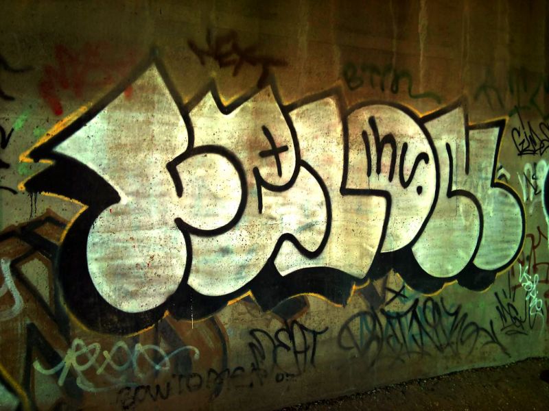 seinä,graffiti,katutaide,TAIDE,kirjasinlaji,Rikoksesta