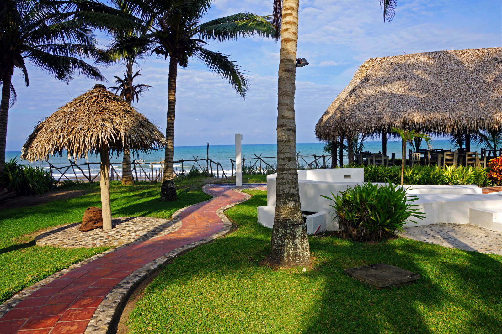 Příroda, palmy, letovisko, ostrov, chodník, pobřeží, dovolená, majetek, strom, domů, vila, panské sídlo, arecales, vlastnictví, nemovitost, 2625x1750 px