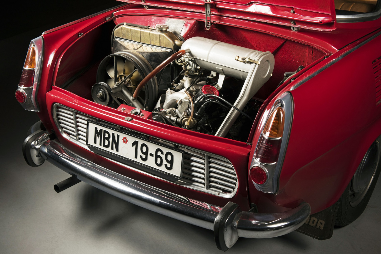 รถ, ยานพาหนะ, รถสปอร์ต, รถโบราณ, รถคลาสสิก, แปลงสภาพได้, ซีดาน, Skoda, netcarshow, netcar, ภาพรถยนต์, ภาพรถ, 2011, 1000 MBX, คลาสสิก, ซูเปอร์คาร์, ยานพาหนะบก, การออกแบบยานยนต์, ภายนอกยานยนต์, รถแข่ง, รถยนต์ทำ, รถรุ่น, รถหรู, ยานยนต์, รถโบราณ