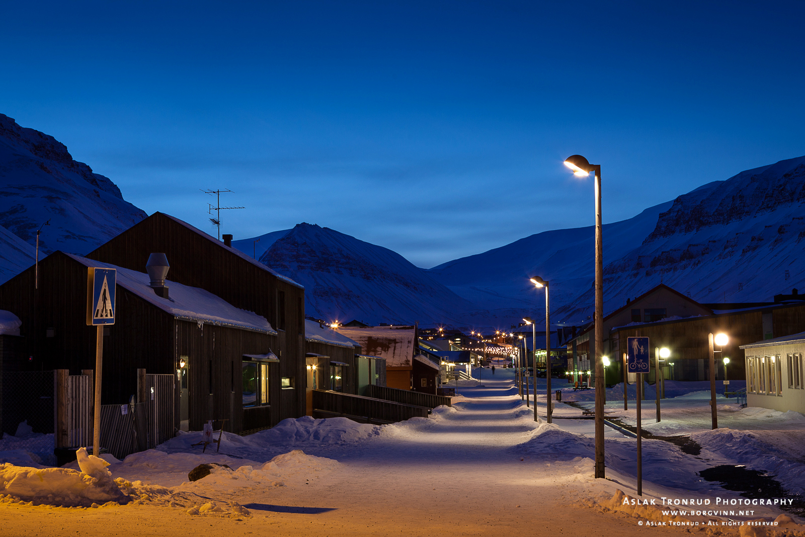 デスクトップ壁紙 風景 日没 海 夜 空 雪 冬 ビーチ ノルウェー 村 イブニング 朝 季節 キヤノン 時間 タウン リゾート ヨーロッパ 北極 夕暮れ ギヤ 休暇 1月 装置 天気 シーズン ヴィンター ノーデン デジタル Dslr