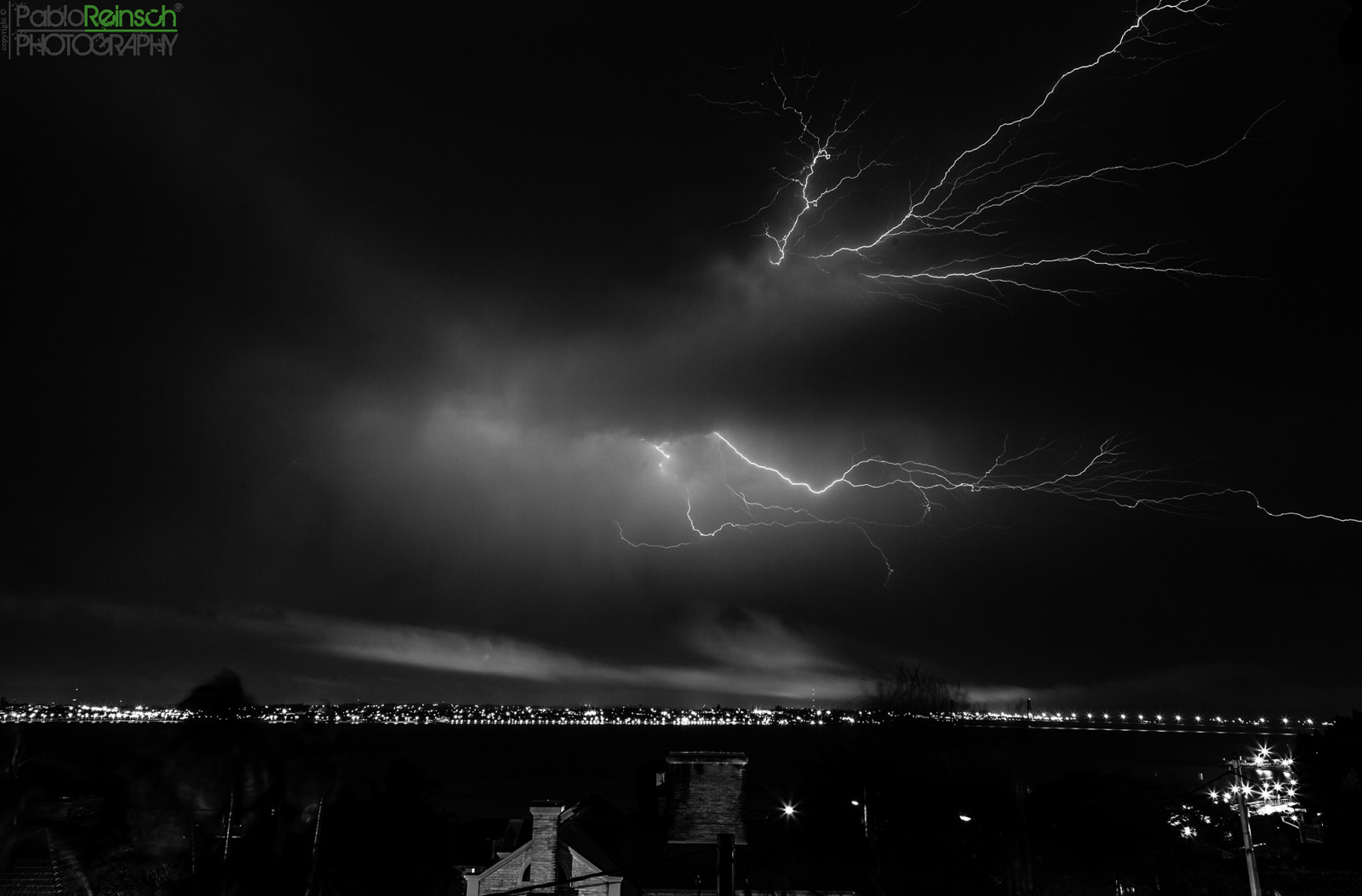 bílý, Černá, černobílý, noc, Příroda, nebe, fotografování, mraky, Blesk, bouřka, večer, řeka, Kánon, atmosféra, hrom, půlnoc, Reflex, pipa, světlo, mrak, 5 d, bouřka, digitální, tma, eos, markii, 5dmkii, canoneos5dmarkii, počítač tapeta, Atmosféra Země, Černý a bílý, monochromatické fotografování, meteorologický jev, jev, pabloreinschphotography, pabloreinsch, pablin79, Monokrómu