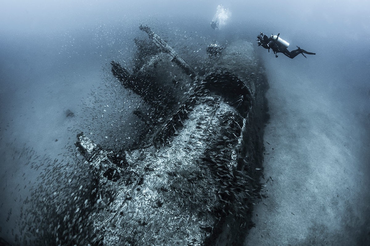 Wallpaper : water, snow, winter, wreck, ice, underwater, divers ...