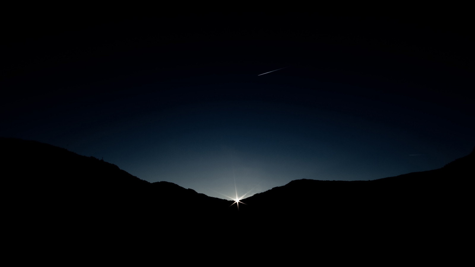 krajina, hory, noc, Příroda, nebe, fotografování, Měsíc, měsíční svit, atmosféra, soumrak, světlo, hora, svítání, tma, Snímek obrazovky, atmosférický jev, Atmosféra Země, astronomický objekt, geologický fenomén