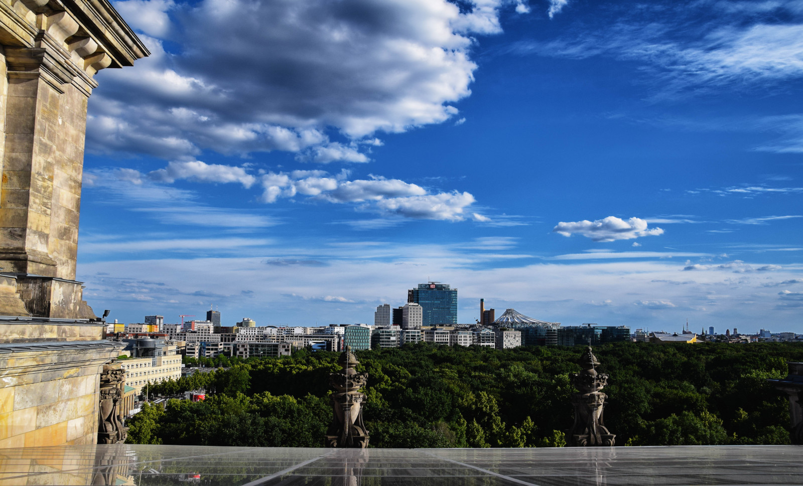 město, panoráma města, architektura, odraz, nebe, panoráma, mrakodrap, Německo, věž, sklenka, horizont, Evropa, Berlín, kupole, světlo, Glas, mrak, centrum, venkovní, cityview, de, nebe, Himel, parlament, Německo, Bundestag, Sněmovna reprezentantů, thedome, insidethedome, reichstagdome, friedrichebertplatz, thenationalparliamentofthefederalrepublicofgermany, Clou, mezník, urban area, lidské osídlení