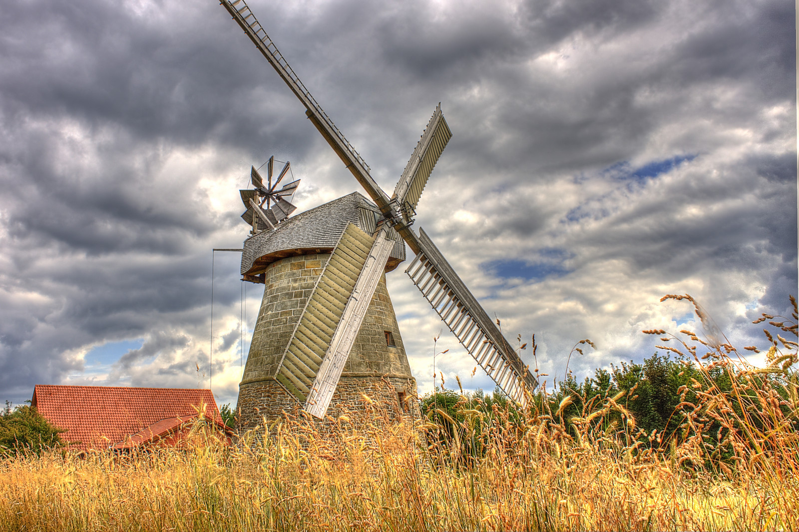 větrný mlýn, nebe, mezník, mlýn, mrak, pole, lučina, venkov, tráva, tráva rodina, vítr, prérie, meteorologický jev, energie, louka, krajina, památník, strom