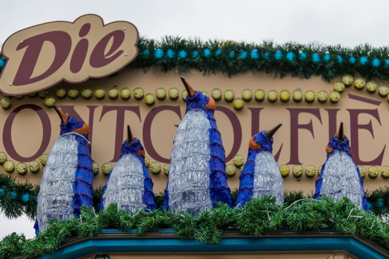 blu, Germania, ricorrere, Natale, ARTE, natale, negozio natalizio, luglio, Germania, deutschland, rostock, Julmarknad, modello canoneos760d exif, geocountry, Marca fotocamera Canon, Geocity, modello di fotocamera canoneos760d, geostate, geolocalizzazione, Lente exif efs18200mmf3556is, exif fare canon, apertura exif 50, exif focalLength 80 millimetri, exif ISOSPEED 400, Weinachtsmarkt, Parco divertimenti