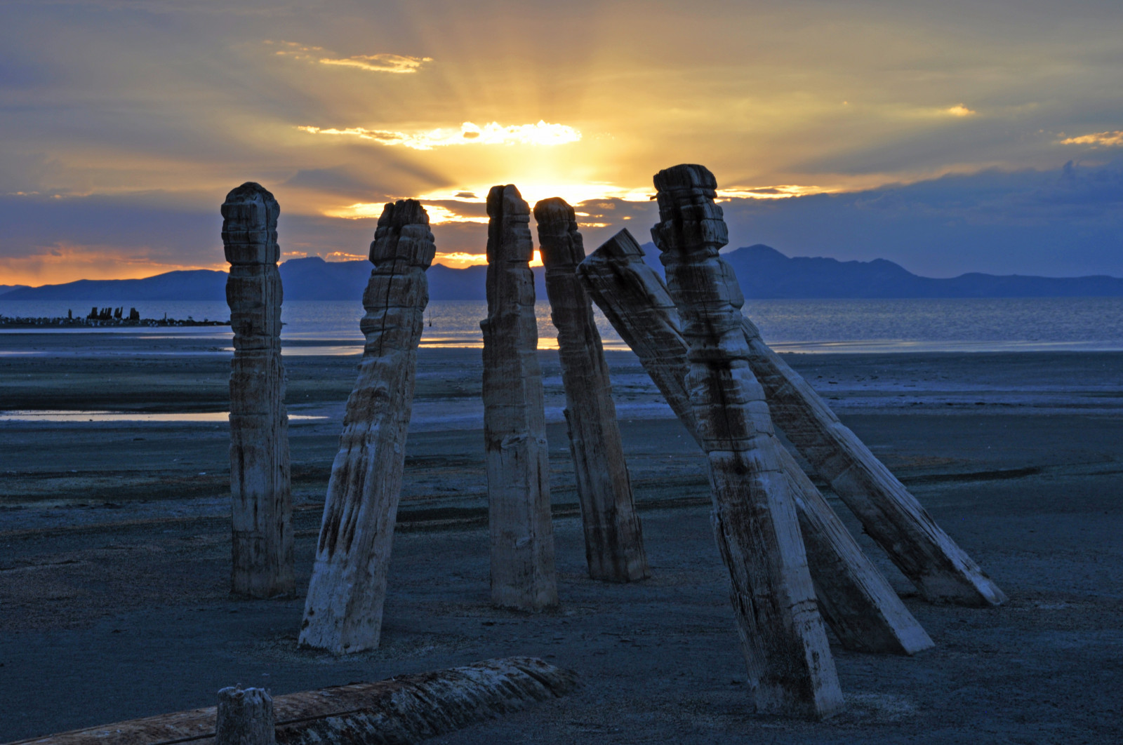 slunečnímu záření, západ slunce, moře, voda, pobřeží, písek, nebe, zima, mraky, pláž, dřevo, hudba, svítání, uklidnit, led, večer, ráno, pobřeží, slunce, geometrie, horizont, molo, soumrak, zmrazení, Průhled, mrak, svítání, oceán, vlna, vzory, nikond90, píseň, vlnolam, lyrický, photoshopelements, eechillington, Statusquo, Obrázkyofmodelů