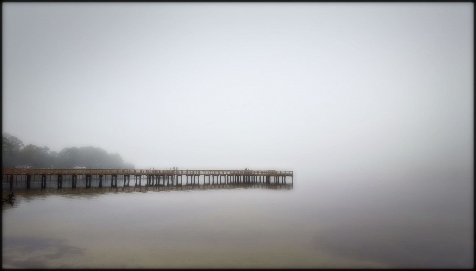 voda, odraz, nebe, uklidnit, ráno, mlha, horizont, atmosféra, molo, mobilní telefon, Florida, opar, mrak, strom, mlha, počasí, svítání, Trojzubec, během dne, panamacitybeach, standrewsstatepark, floridastateparks, jev, grandlagoon, vodní zdroje, Rybářský, Samsunggalaxys6, stock photography, fixed link