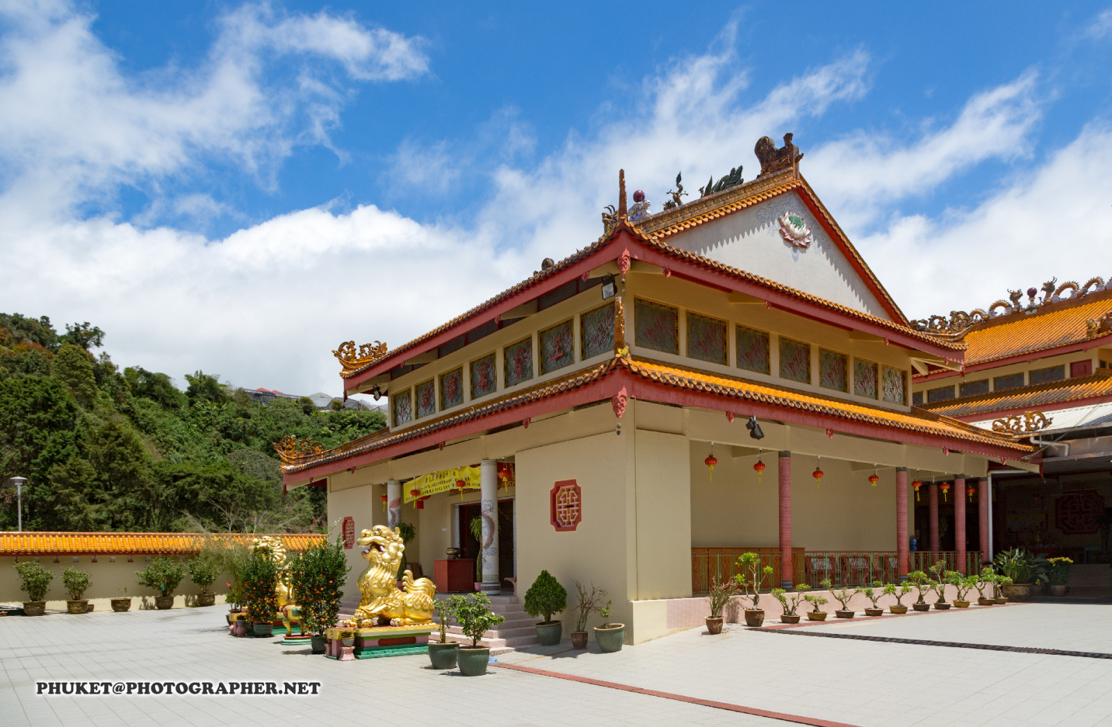 chrám, starý, zahrada, ulice, architektura, kopec, jezero, voda, budova, Červené, nebe, motocykl, Dům, modrý, tropický, ostrov, Honda, Malajsie, kostel, zlato, jasný, Sam, klášter, palác, Čínská architektura, majetek, barva, mrak, den, hora, vlna, domů, povrch, hledisko, phuket, moto, cameron, vrchovina, provincie, penang, PCX, obratník, místo, POH, buddism, vila, fasáda, wat, místo uctívání, vlastnictví, nemovitost
