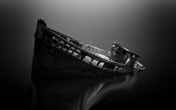 bw,2560x1600 px,abandon,boat,deserted,dilapidated