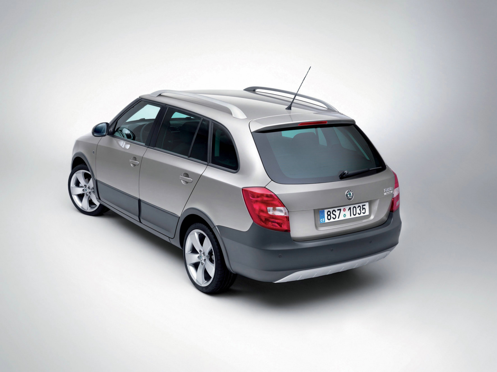 mașină, vehicul, 2013, limuzină, Skoda, Koda Fabia, netcarshow, netcar, imagini auto, fotografie car, Fabia Scout Wagon, vehicul de teren, exterior auto, de automobile marca, model de masina, masina de familie, mașină compactă, vehicul utilitar sport, masina de dimensiune medie, supermini